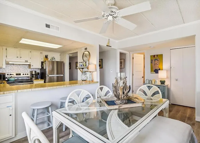 Holiday home Oceanfront First-floor Beachfront Views