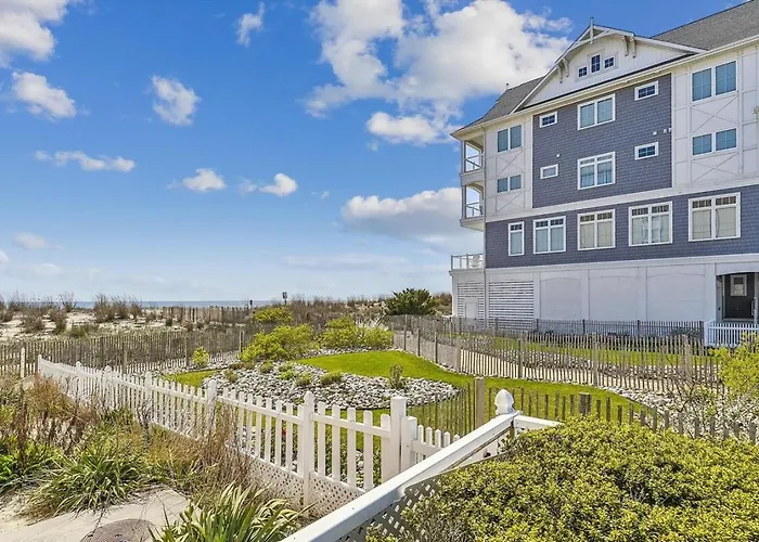 Oceanfront First-floor Beachfront Views Ocean City