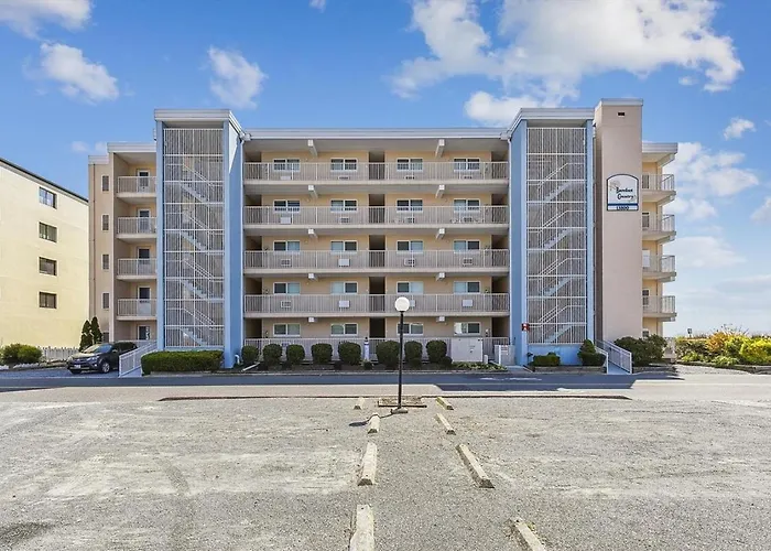 Oceanfront First-floor Beachfront Views *